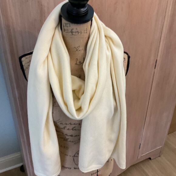 Hunter Play Essential Cream Scarf oversized large warm ivory white winter New - Picture 8 of 9